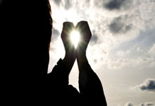 开云:冷静!奥莫特被吹进攻犯规后与裁判喋喋不休吃T,已4次犯规.